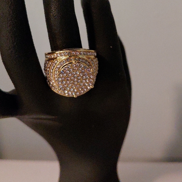Source Unknown Golden Ring with Clear Gemstone Accents - Picture 1 of 2